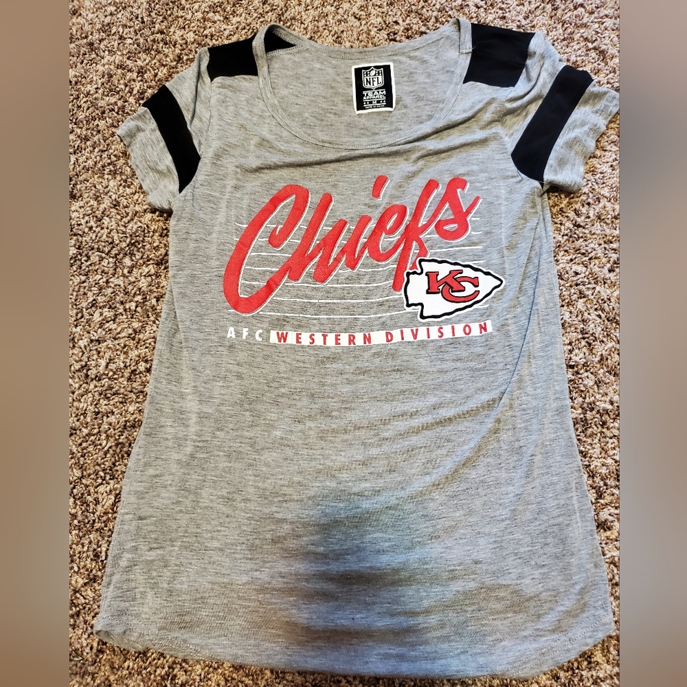 Chiefs, size medium, tshirt, gray